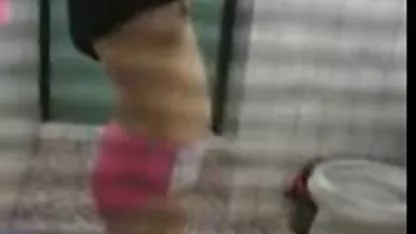 Dia video bokep waptrick berada di tempat kerja!